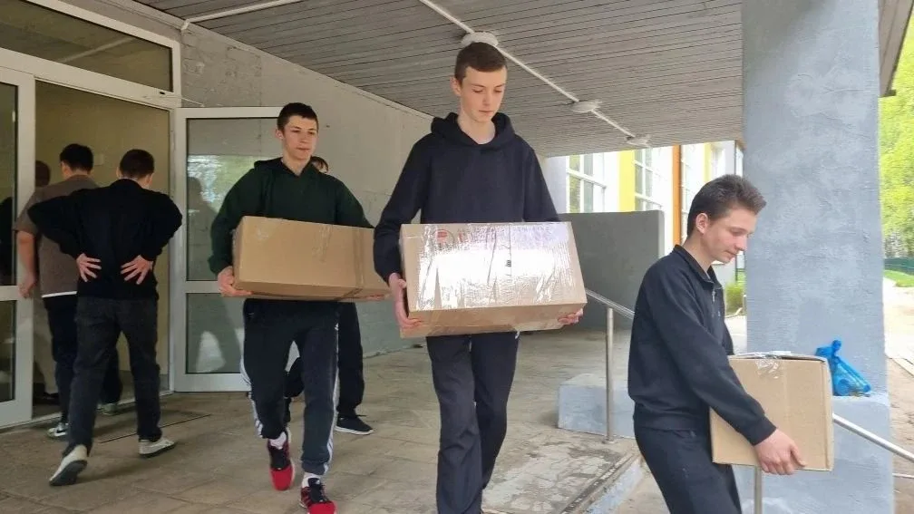Ещё одно доброе и важное дело в нашей школьной копилочке. Мы отправили следующую партию посылок для 