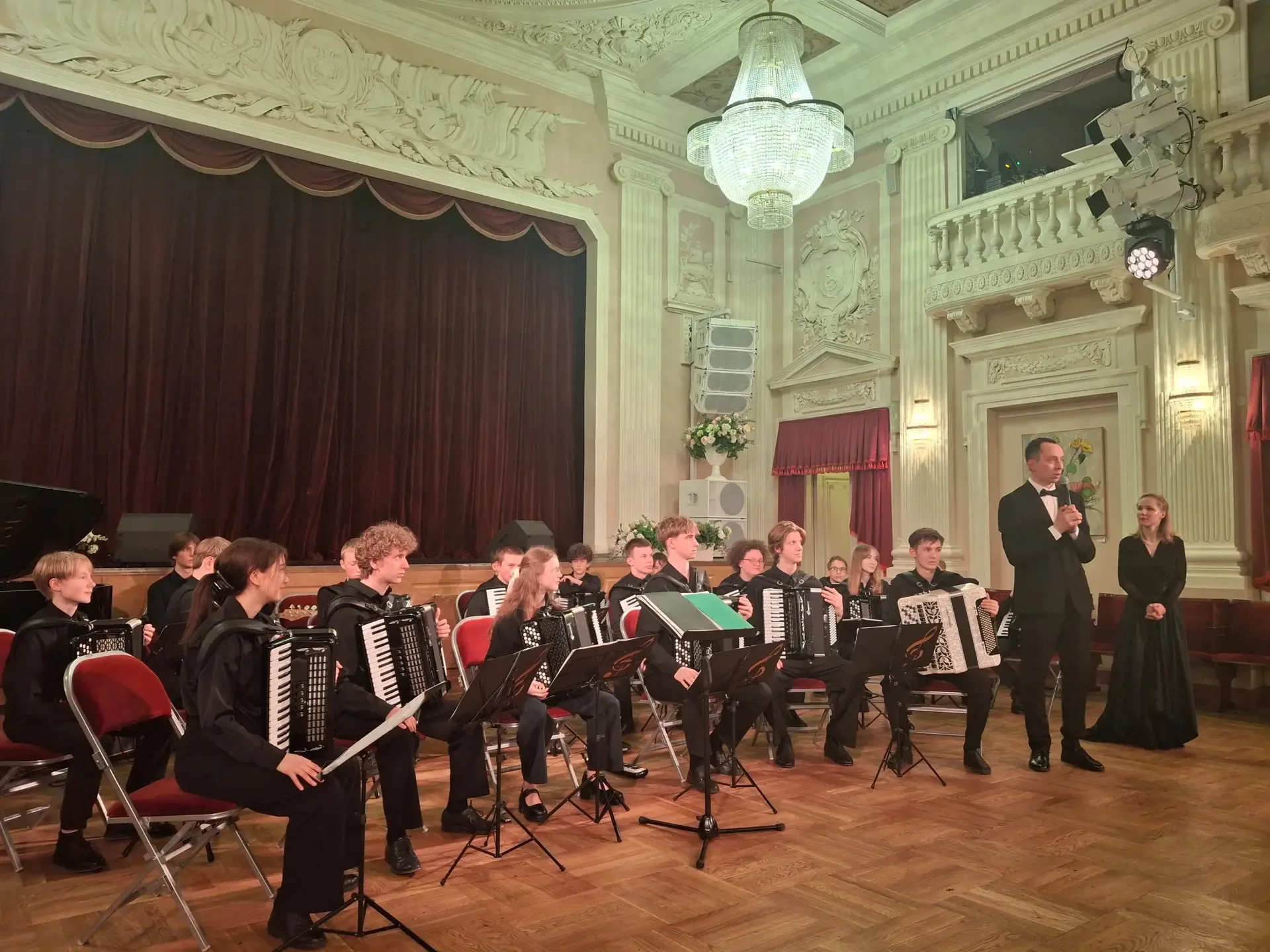 «Невские гармошечки» устроили праздник души! 🎶👏   📌26 апреля Наш оркестр «Невские гармошечки» наконе