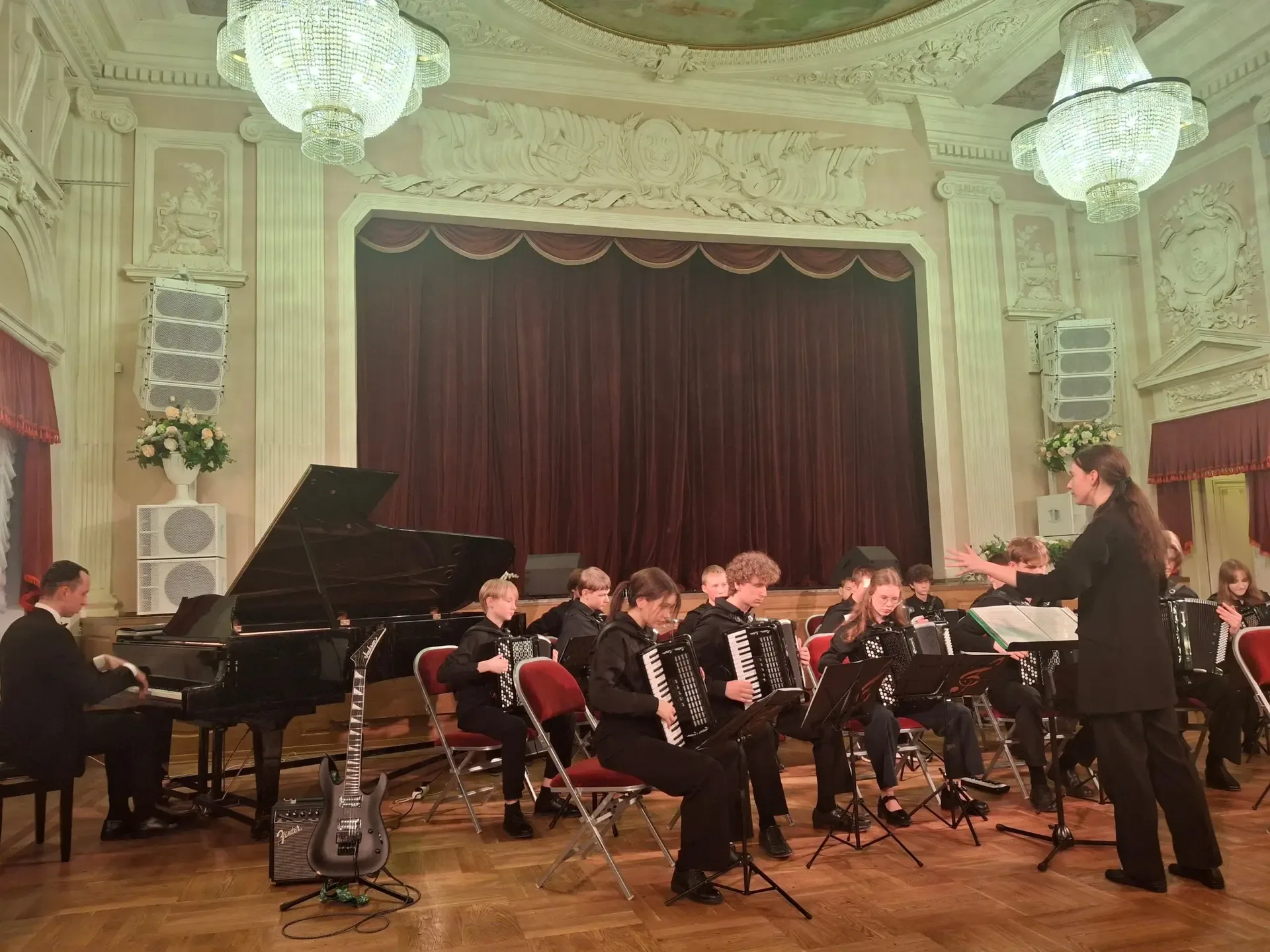 «Невские гармошечки» устроили праздник души! 🎶👏   📌26 апреля Наш оркестр «Невские гармошечки» наконе