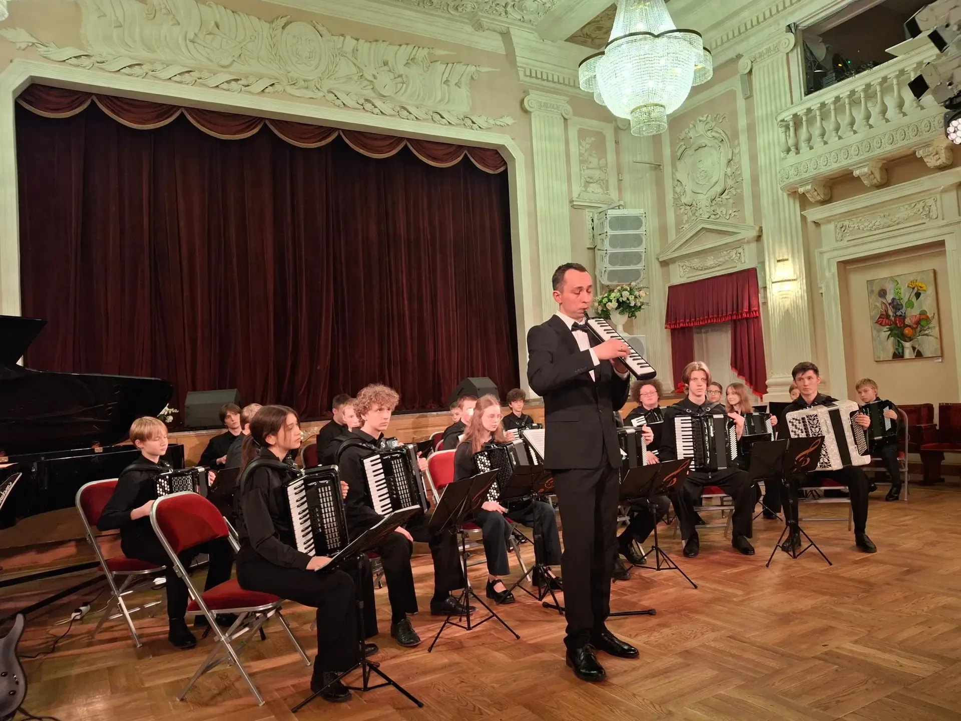 «Невские гармошечки» устроили праздник души! 🎶👏   📌26 апреля Наш оркестр «Невские гармошечки» наконе