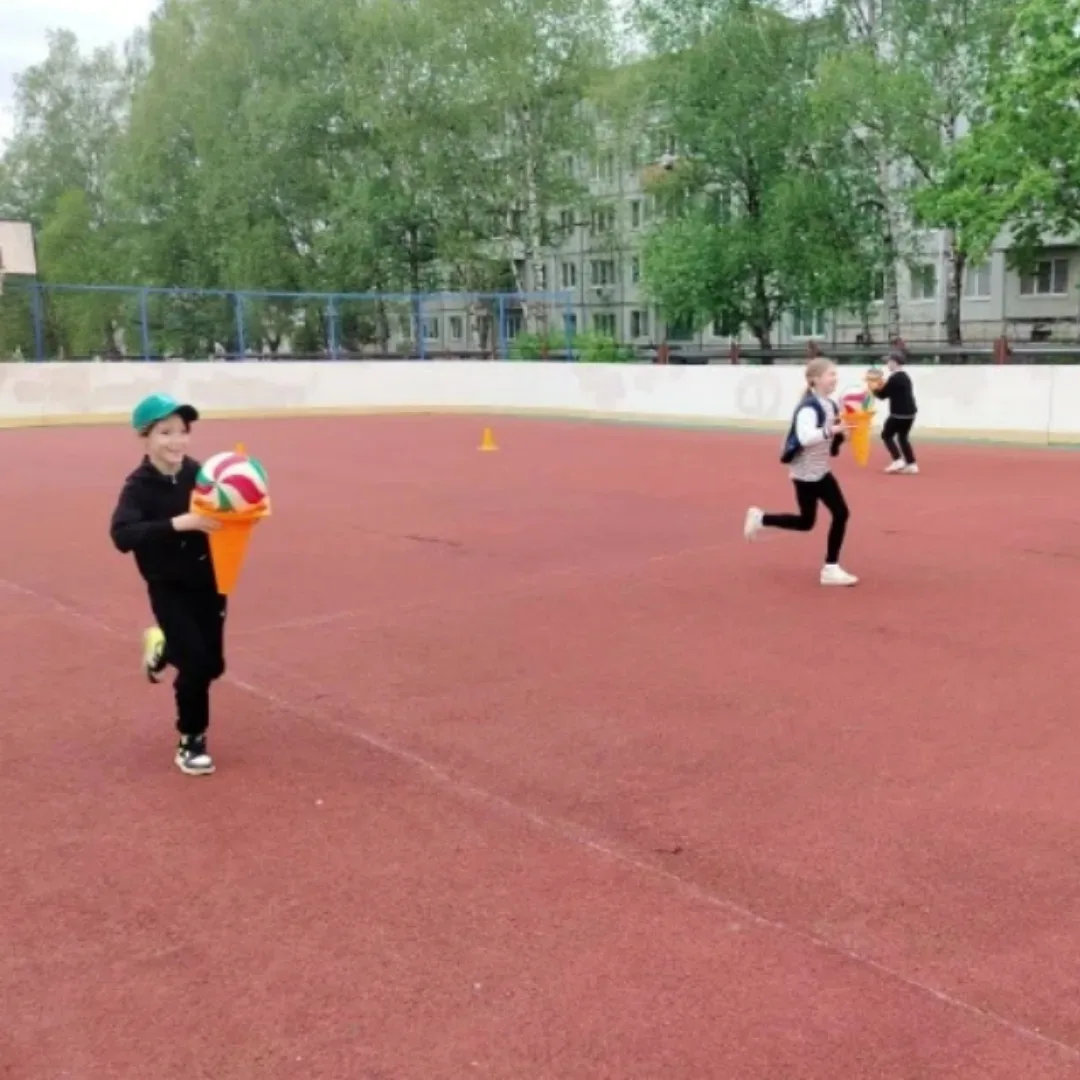 🤸‍♀️Сегодня для учащихся 1–4 классов прошли весёлые старты в рамках Дня здоровья.  Ребята участвовал