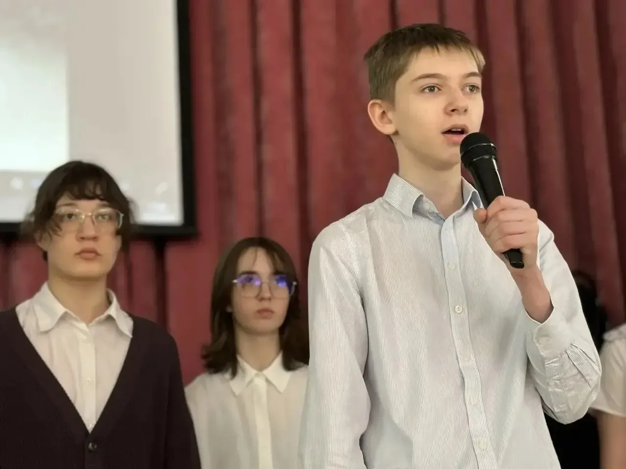 🔥Перекличка памяти   В нашей школе прошла трогательная «Перекличка памяти» — тематическая инсцениров