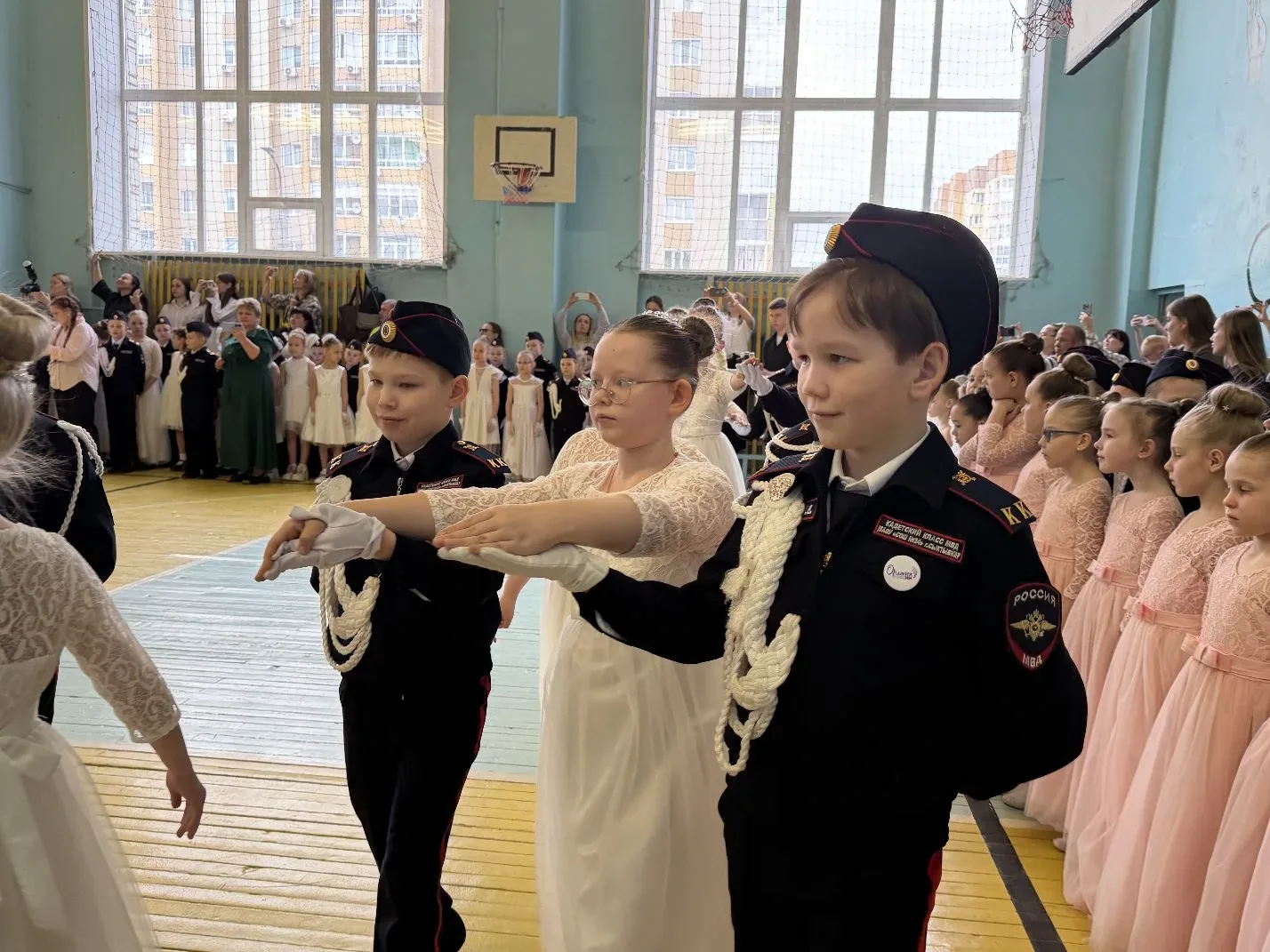 🩰О, как прекрасен был вчерашний день! В стенах нашей школы развернулось событие – первый в истории к