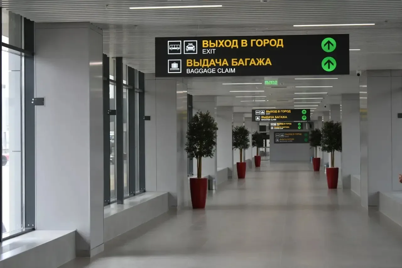 В уфимском аэропорту для удобства пассажиров открылась новая галерея прилета.  Работа по обустройств