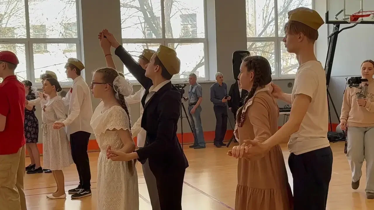 Нежность, которая трогает до слез. Наши юнармейцы ВПК «ПОБЕДА» МБОУ «Гимназии №30» в проекте «Военны