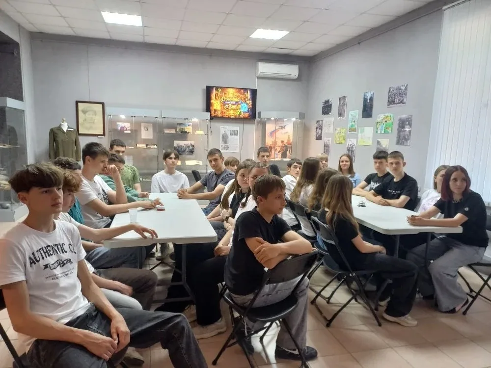 В рамках «Пушкинской карты»: история по‑новому! 🎟️️ 21 мая ребята ученики 8А класса приняли участие 