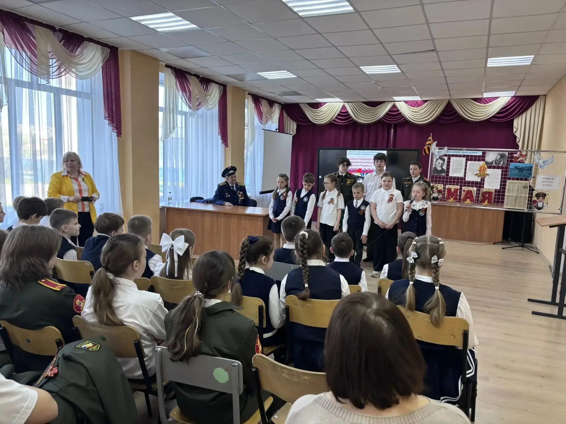 Встреча накануне Дня Победы🔥  🏫Наша школа с радостью принимала почётного гостя — 🎖полковника Владим