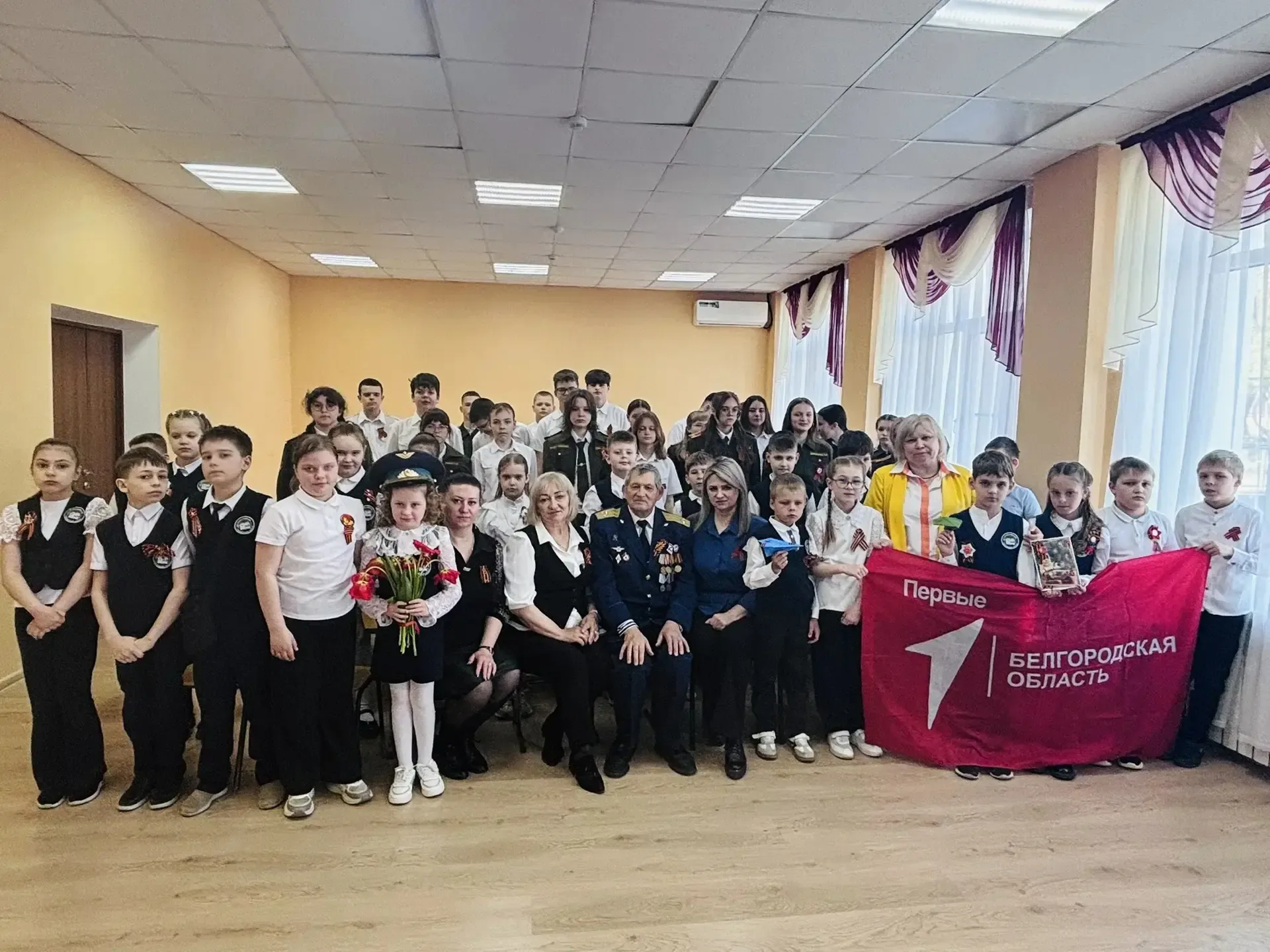 Встреча накануне Дня Победы🔥  🏫Наша школа с радостью принимала почётного гостя — 🎖полковника Владим