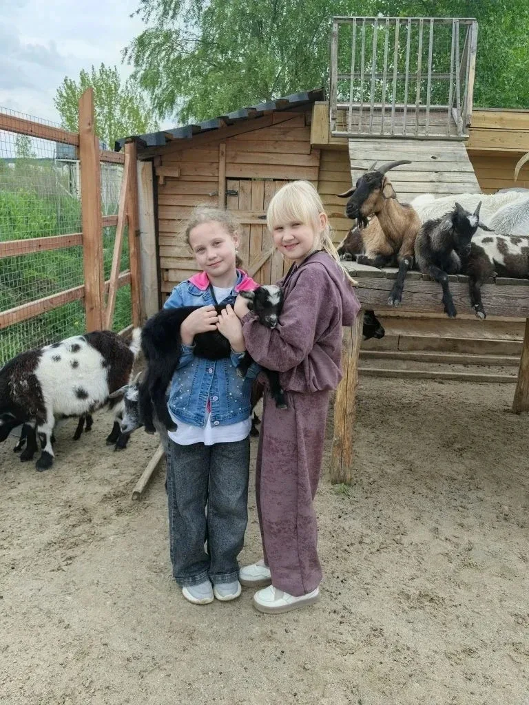 Весенние приключения в парке «Белый колодец»! ☀️  12 мая для второклассников из 2б и 2в классов выда