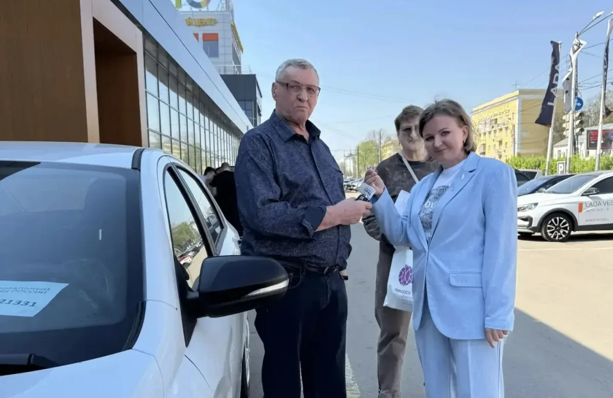 🚙 Ключи от новых автомобилей вручили нижегородцам, пострадавшим на производстве.   🤲 4 специально об