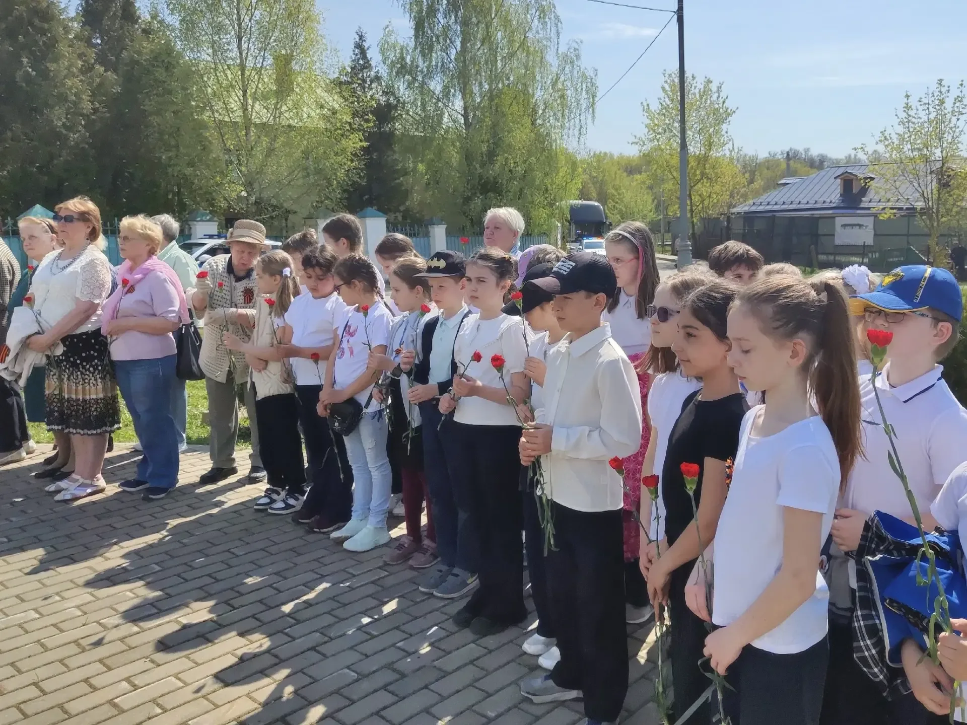 🎖️Помним, гордимся, наследуем  Ученики 3 «Б» класса приняли участие в патриотическом мероприятии «Тр