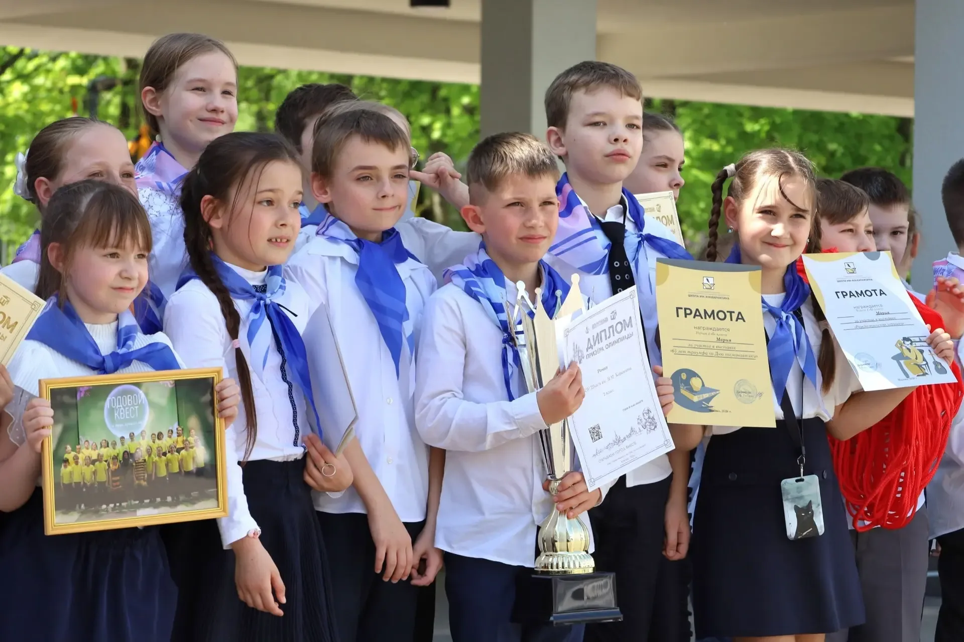🔔 Торжественная линейка  В школе прошли последние торжественные линейки для 1–6 классов в этом учебн