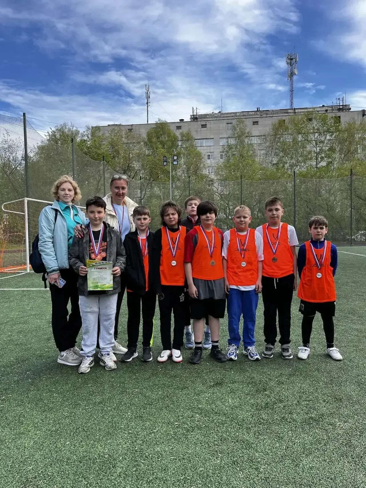⚽ Бронза нашего характера! 🥉  Поздравляем команду нашей школы с блестящим результатом — 3 МЕСТО по м