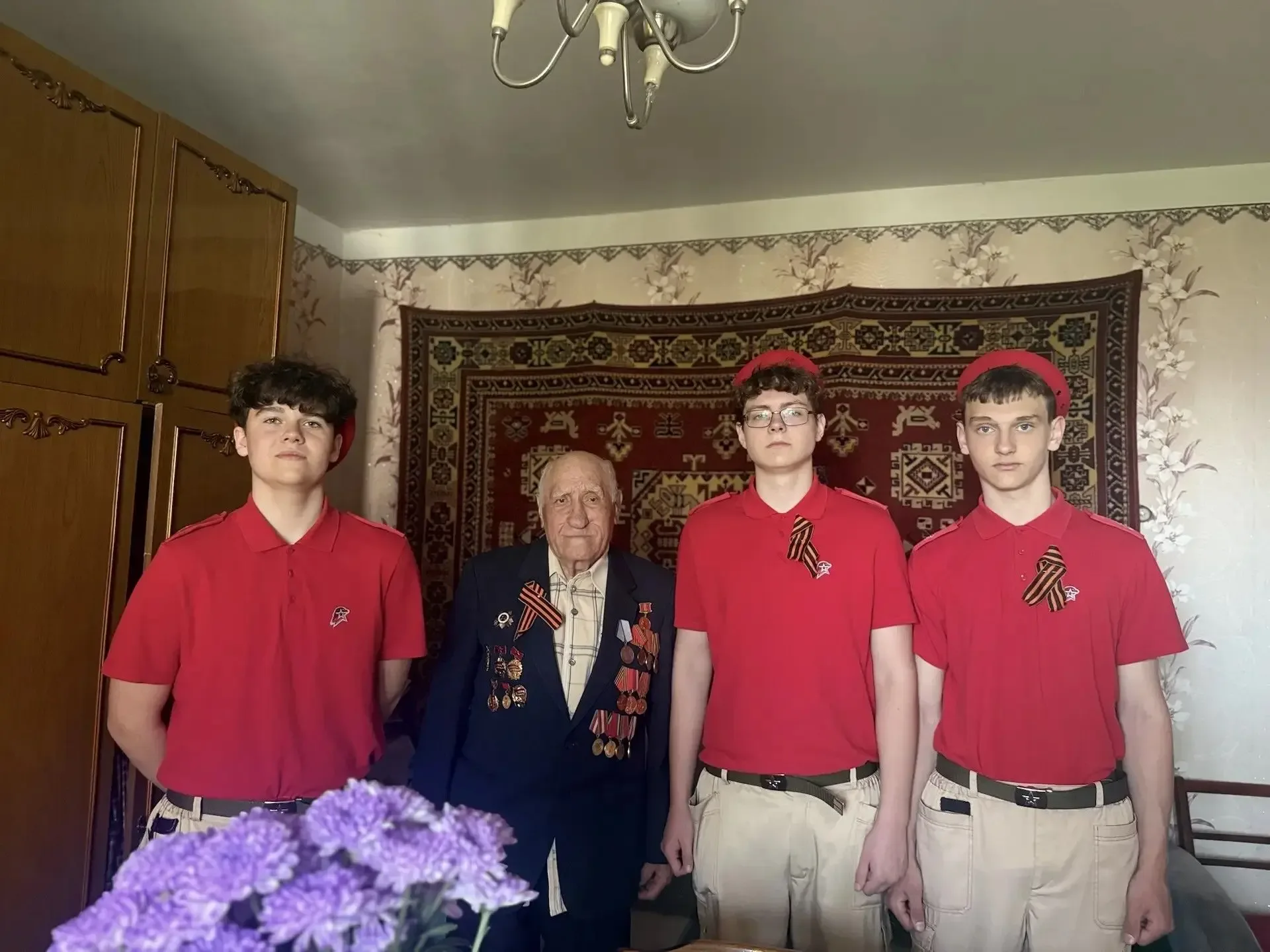 Накануне 81-й годовщины Победы в Великой Отечественной войне юнармейцы нашей школы с особой теплотой