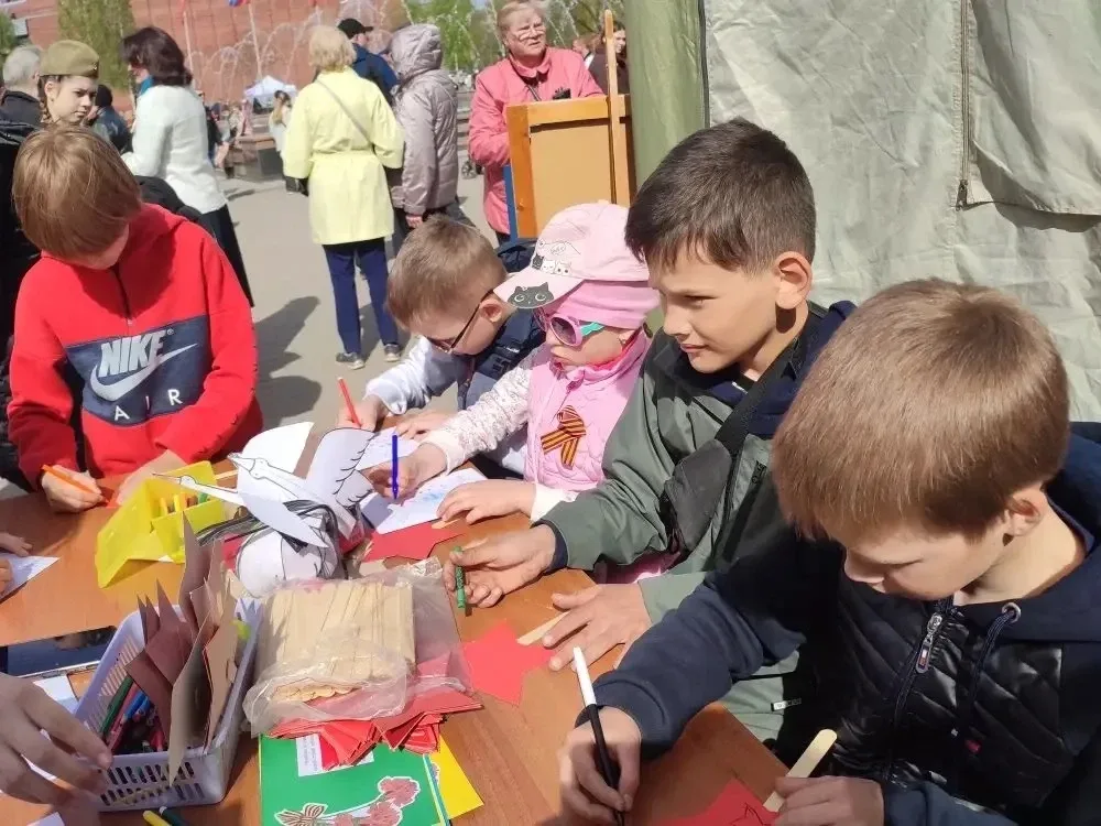 🎖️ДЕНЬ ПОБЕДЫ🎖️ 9 мая 2026 г. наша школа приняла участие в выставке экспозиций школьных музеев в скв