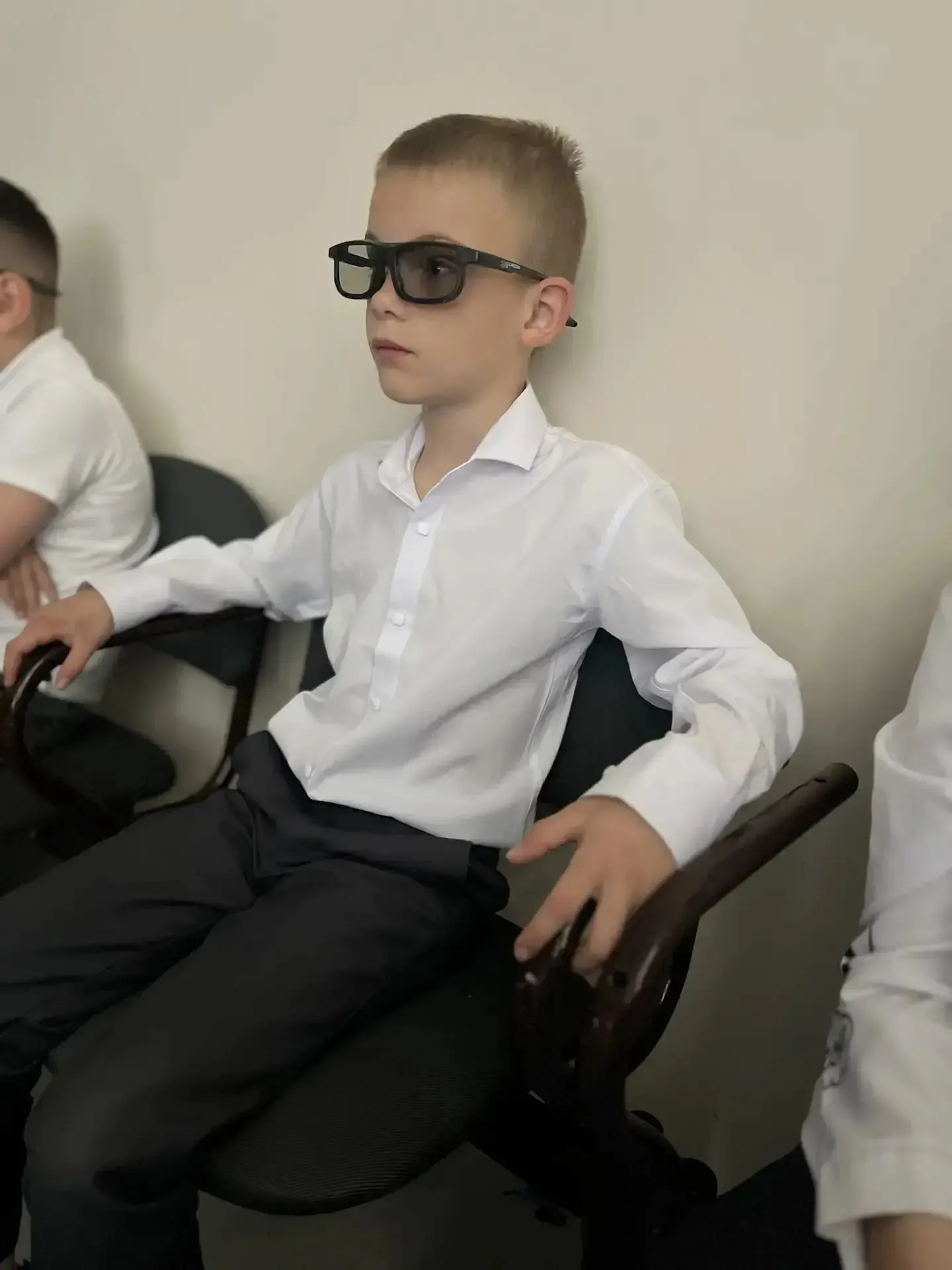 Сегодня в нашей школе прошёл показ невероятно трогательного и познавательного фильма «Я ПОМНЮ в 3D» 