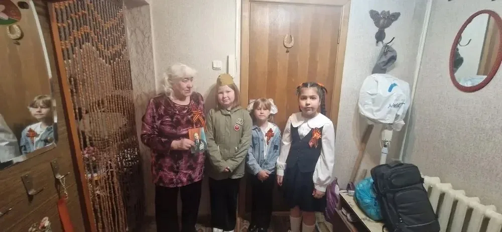 Подвиг, который живет в наших сердцах!❤️🙏  В преддверии праздника Великой Победы учащиеся 2Б класса 