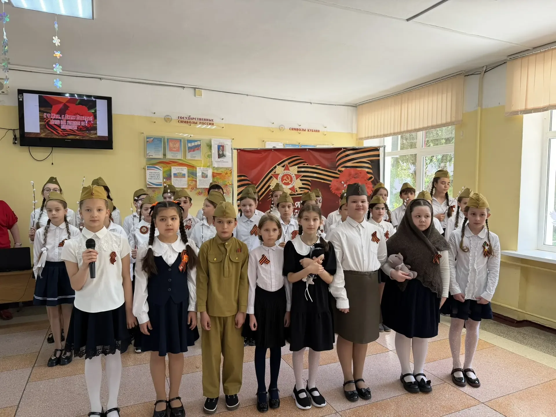 Подвиг, который живет в наших сердцах!❤️🙏  В преддверии праздника Великой Победы учащиеся 2Б класса 