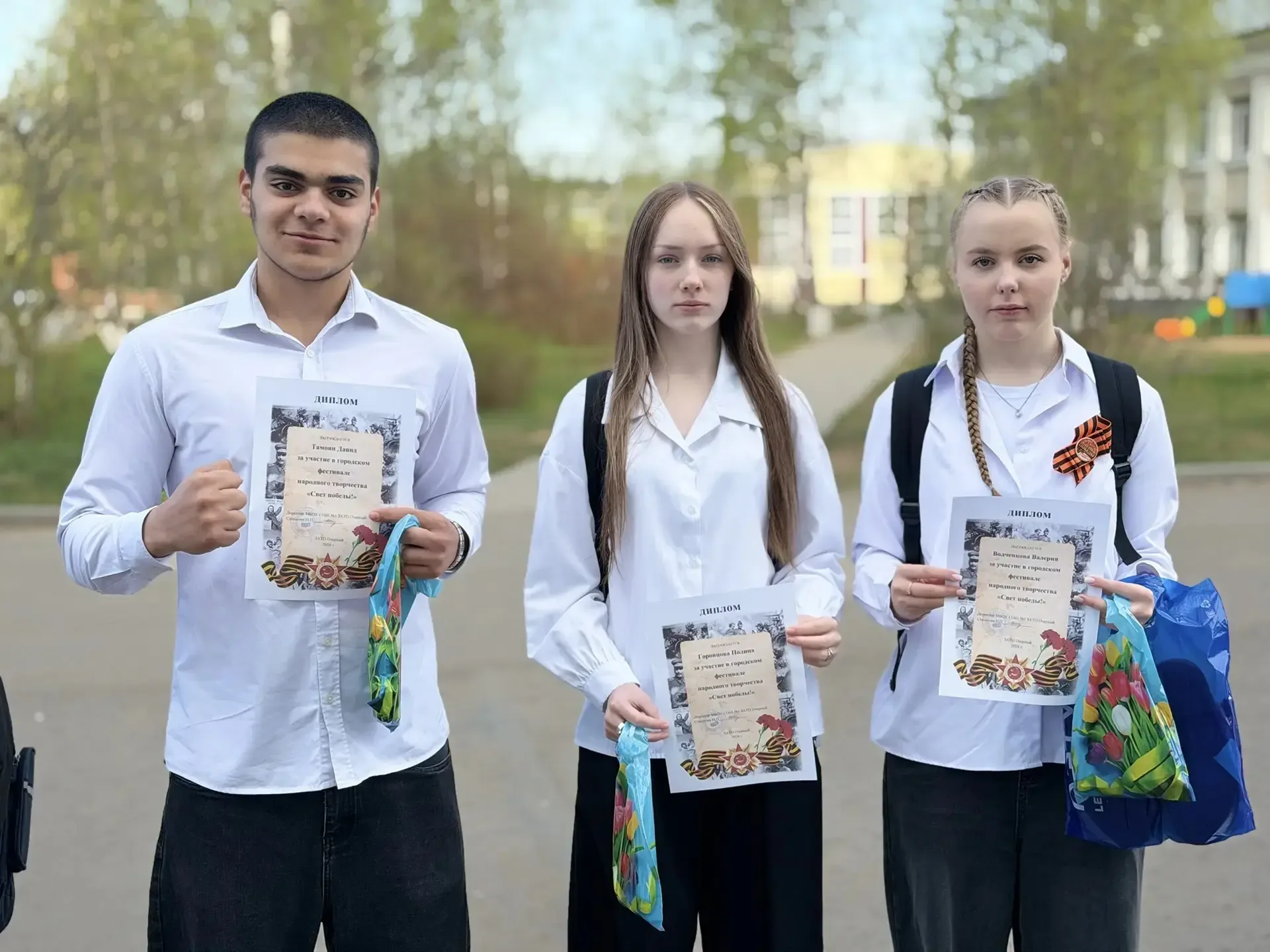 ✨ Сегодня утром царила по‑настоящему торжественная атмосфера — прошла традиционная линейка! ✨  Всё н