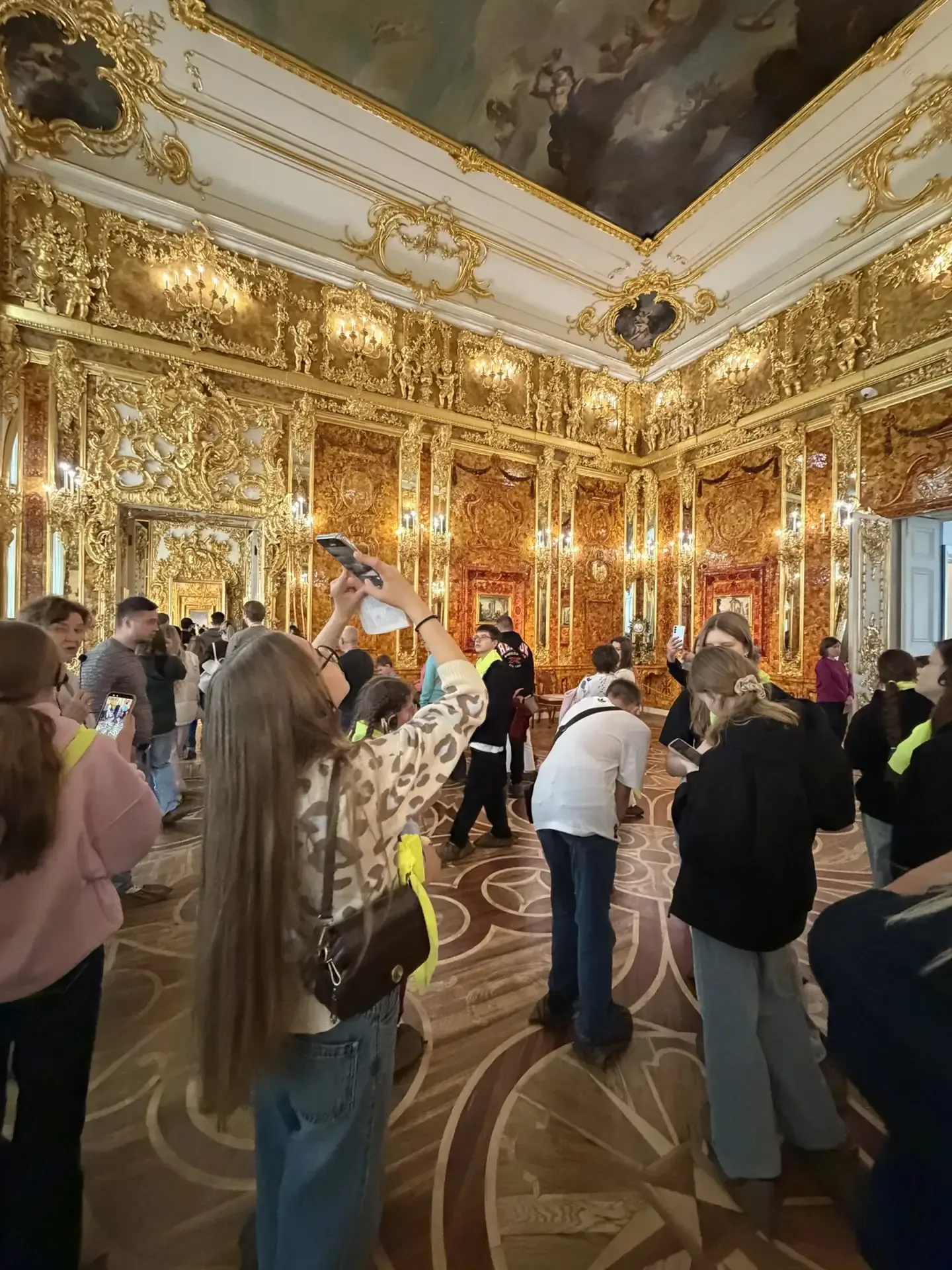 7Б покорил Петербург! 🔥  Три дня— море впечатлений:  🔹 Петергоф — фонтаны и водные шоу 🔹 Ночные мост