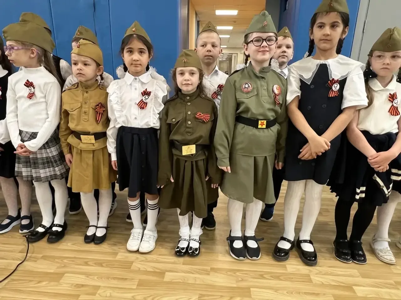8 мая в нашей школе царила особая атмосфера — мы отмечали День Победы!  Дети читали стихи о войне и 