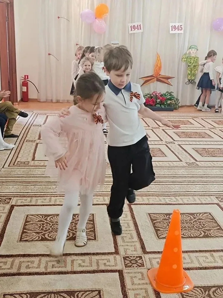 🎖️ МАЛЫШИ, КОТОРЫЕ ПОМНЯТ 🎖️ Детский садик «Чудо-Град» доказывает: память о Победе живёт не только в