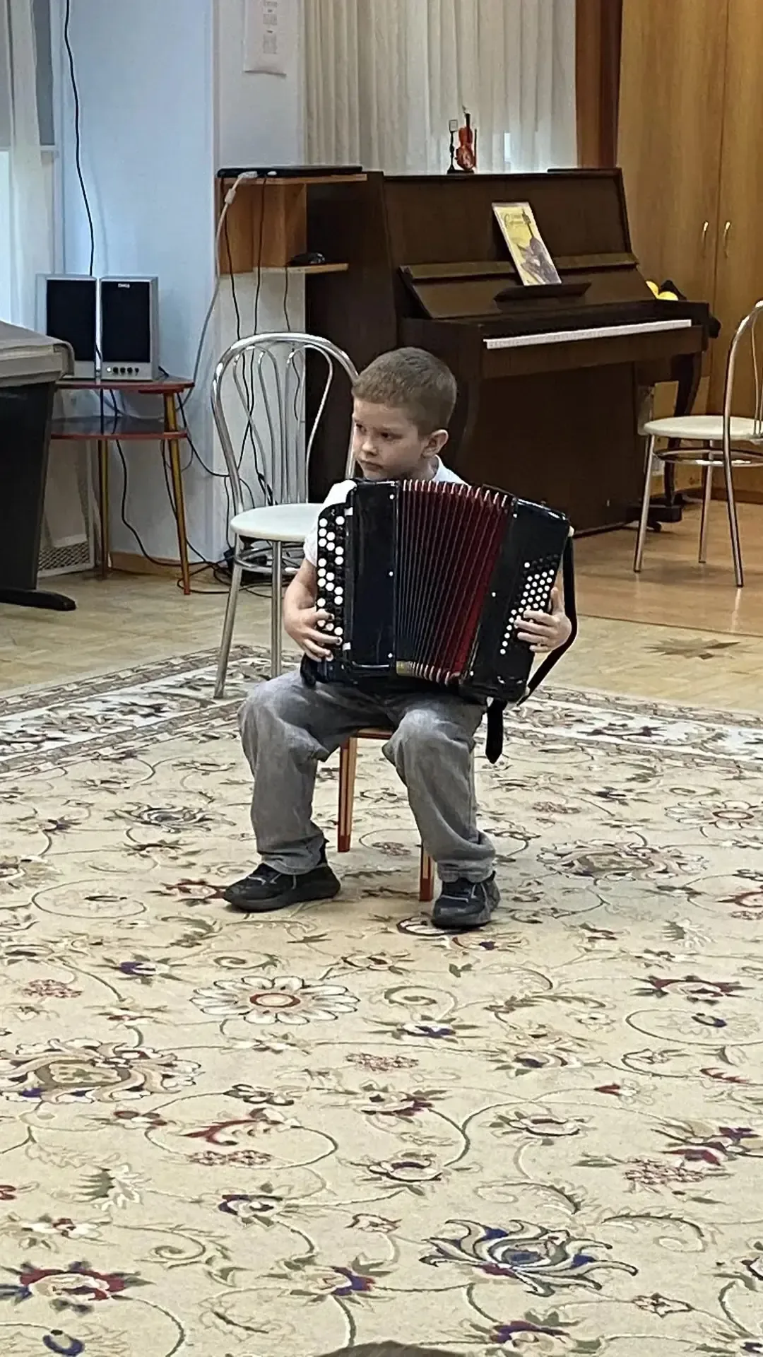 🎵 ФИНАЛЬНЫЙ АККОРД! 🎵 🎼 В музыкальном зале площадки «Гармония» прошёл заключительный в этом учебном 