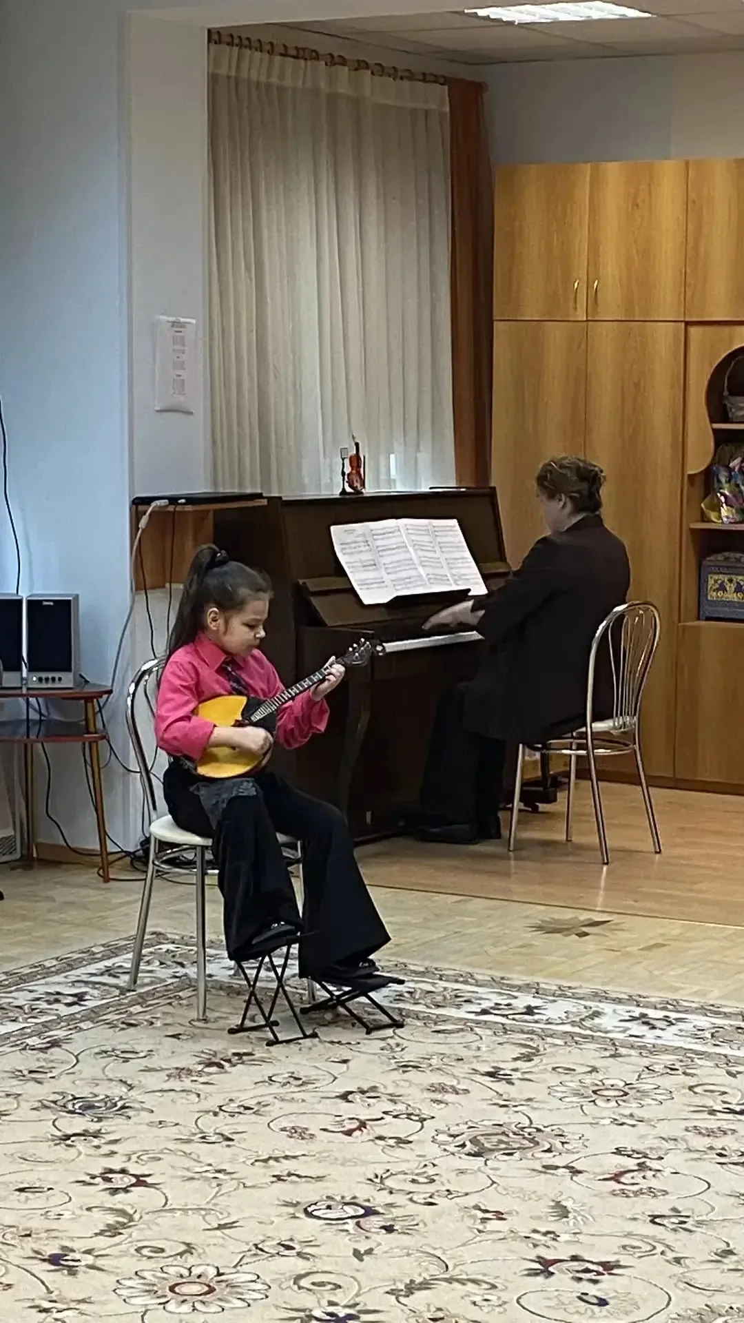 🎵 ФИНАЛЬНЫЙ АККОРД! 🎵 🎼 В музыкальном зале площадки «Гармония» прошёл заключительный в этом учебном 
