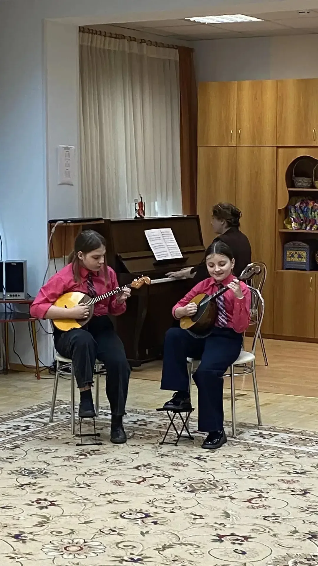 🎵 ФИНАЛЬНЫЙ АККОРД! 🎵 🎼 В музыкальном зале площадки «Гармония» прошёл заключительный в этом учебном 