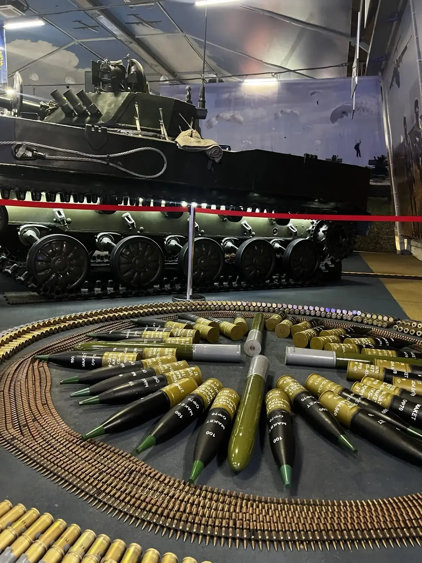 🎖️ ПАРТИЗАНСКИЕ ТРОПЫ И СТАЛЬНЫЕ ГИГАНТЫ: 3Н В ПАРКЕ ПАТРИОТ 🎖️ Представьте: стоишь рядом с настоящи