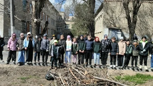 МАОУ СОШ №2 г. Балаково: весна стала ещё зеленее — школа присоединилась к субботнику «Зелёная Весна‑