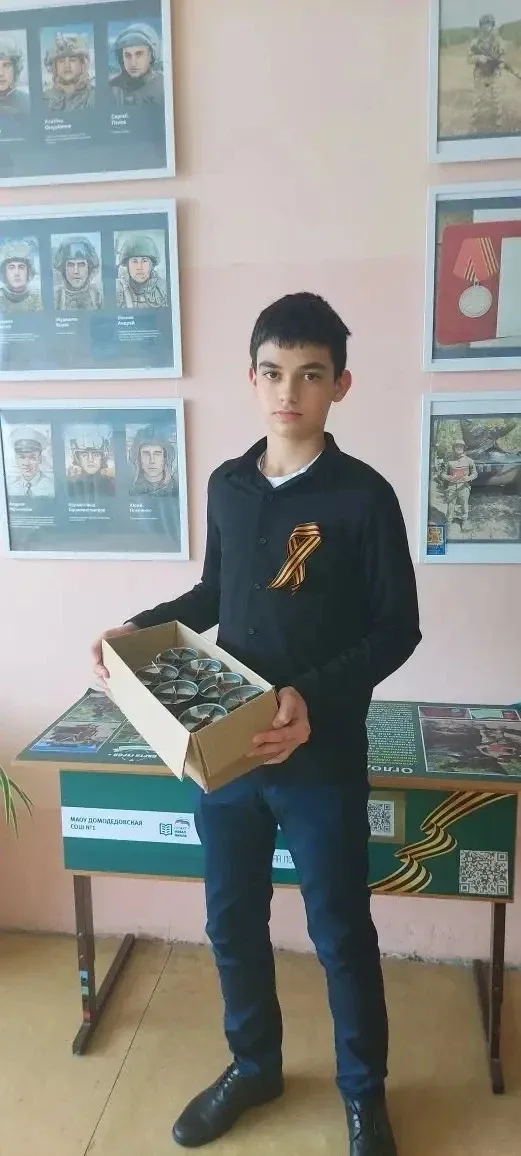 Семиклассник Роман Киселёв делает окопные свечи для бойцов СВО  В Домодедовской школе №1 учится обыч