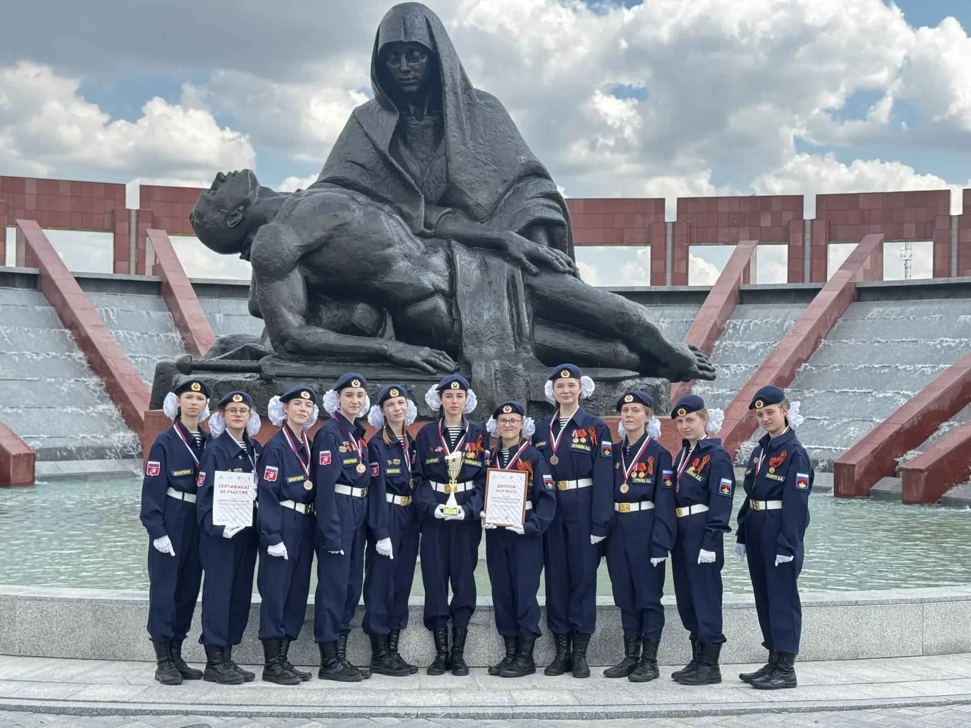 Юнармейцы Домодедовской школы №1 взяли бронзу на престижном смотре строя и песни   16 мая 2026 года 