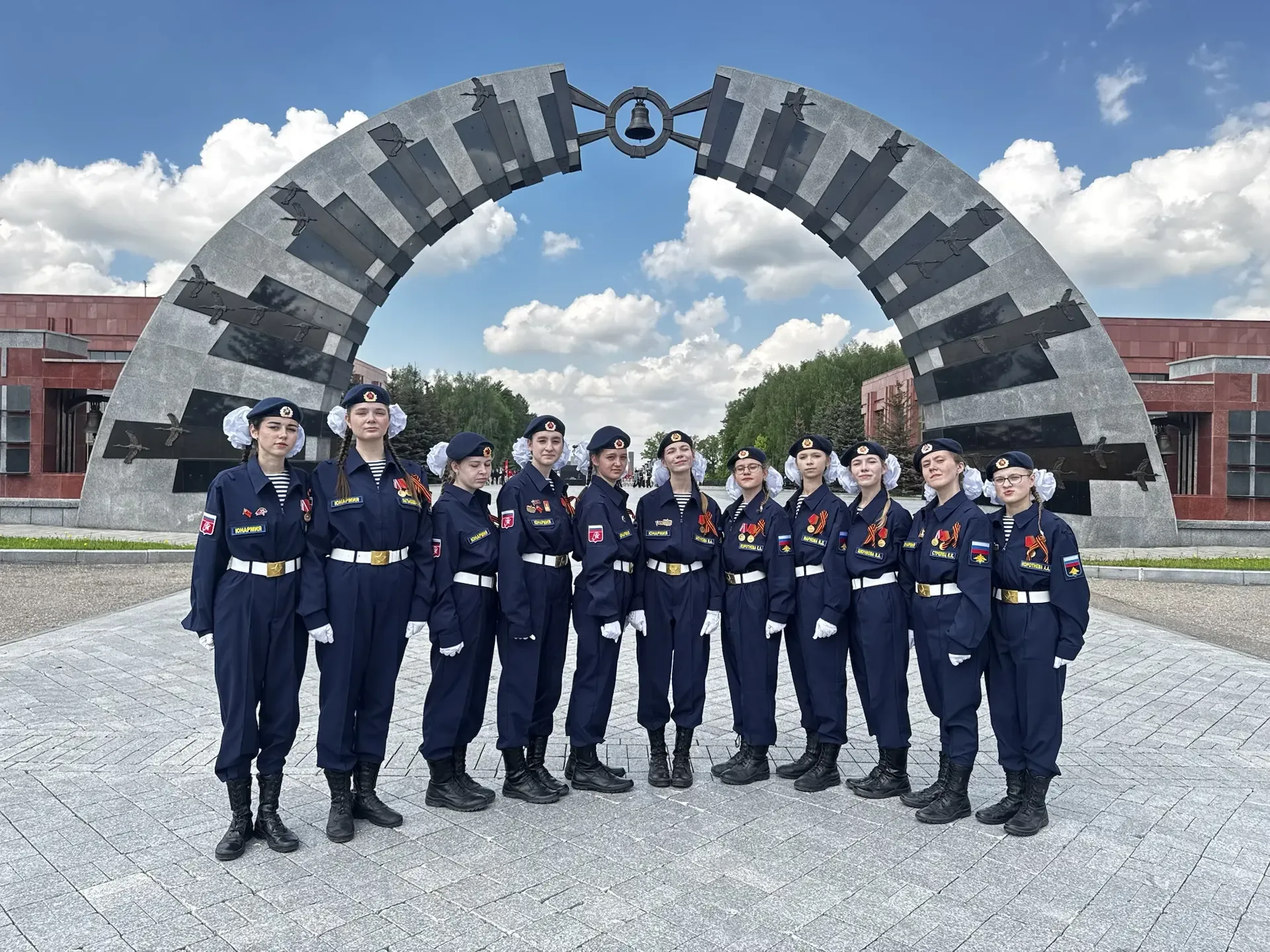 Юнармейцы Домодедовской школы №1 взяли бронзу на престижном смотре строя и песни   16 мая 2026 года 