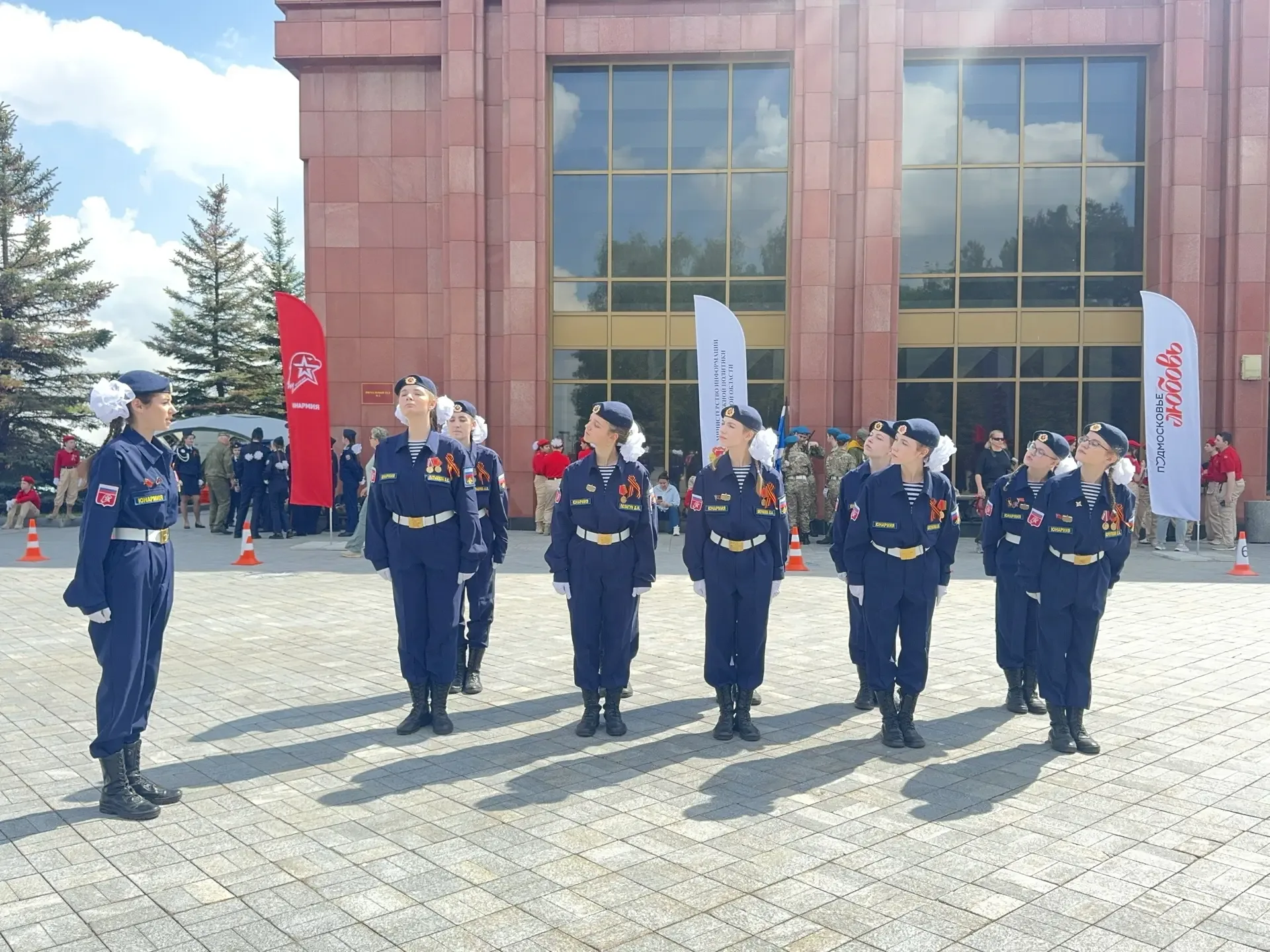 Юнармейцы Домодедовской школы №1 взяли бронзу на престижном смотре строя и песни   16 мая 2026 года 