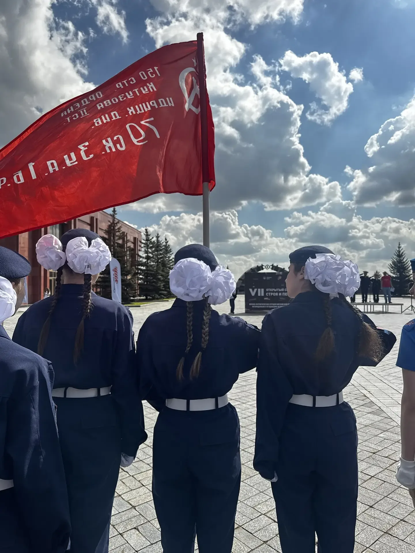 Юнармейцы Домодедовской школы №1 взяли бронзу на престижном смотре строя и песни   16 мая 2026 года 