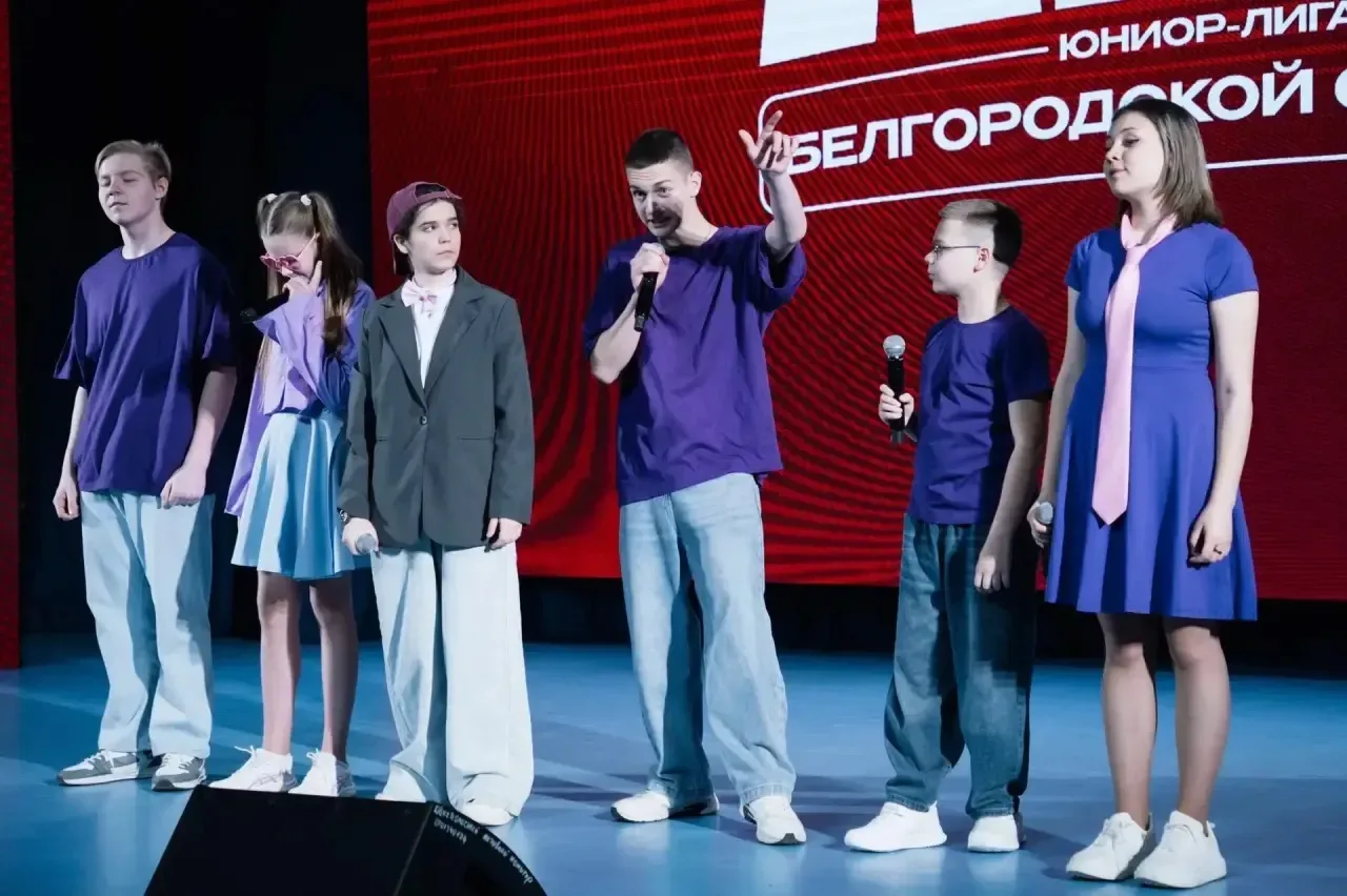 🤩Майские праздники прошли весело и продуктивно! 🎉  🎈2 мая школьная команда КВН «Почти Учёные» выступ