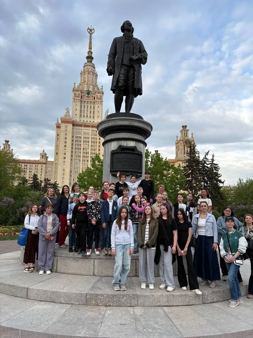 🎶 Наши гимназисты приняли участие в VII Международном вокально-хоровом фестивале-конкурсе имени С.И.