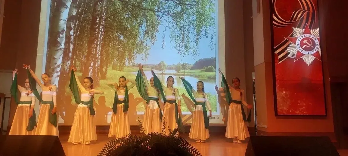 Праздничный концерт ко Дню Победы 🏵️  🎊 Праздничный концерт ко Дню Победы в МАОУ СОШ №6 г. Южно-Саха