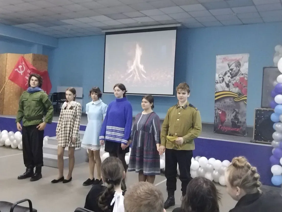 5 мая в актовом зале прошли первые выступления школьного театра  "Театр на английском языке". Ребята