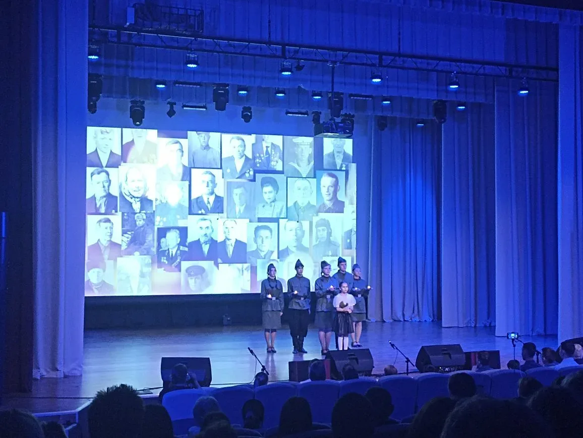 Сегодня наши ученики 9–10 классов побывали на театрализованном концерте «Во имя жизни на Земле» в ДК
