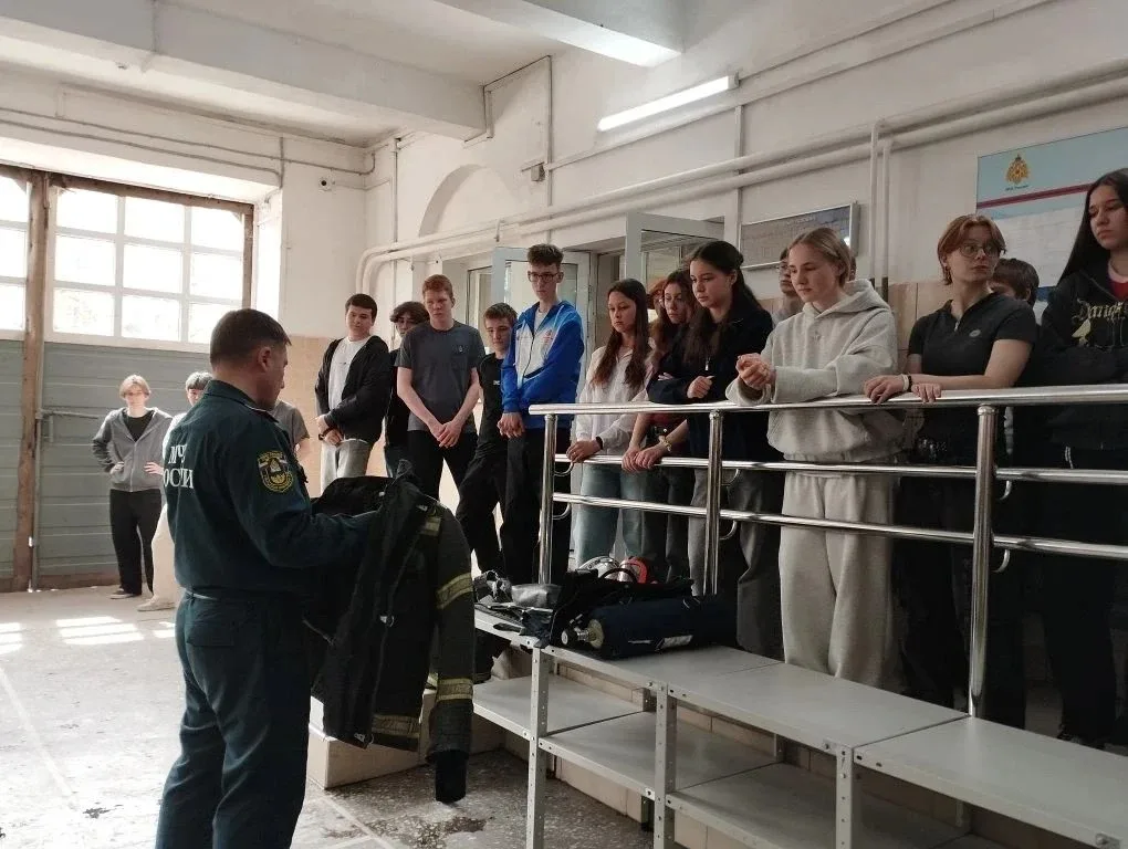 В рамках реализации программы по профориентации в четверг,  14.05 .26 обучающиеся 10а и 10б классов 