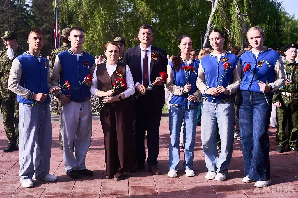 🎖 Вечная память героям: студенты колледжа почтили память павших воинов.   В День Победы сотрудники, 