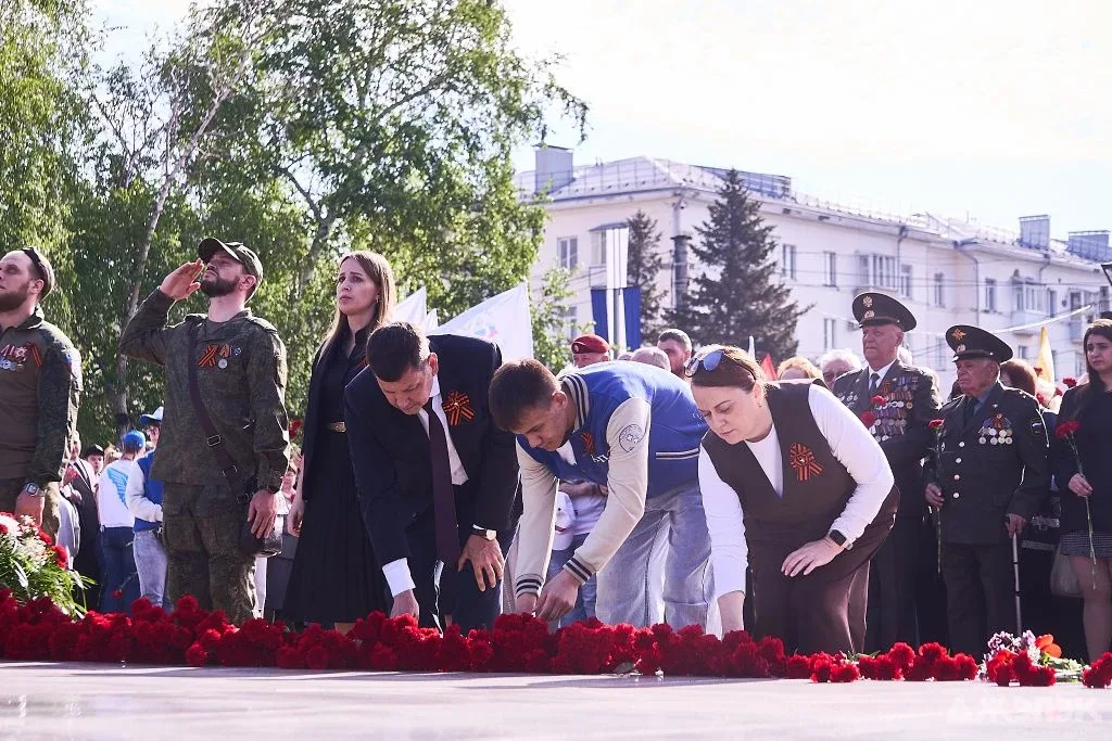 🎖 Вечная память героям: студенты колледжа почтили память павших воинов.   В День Победы сотрудники, 