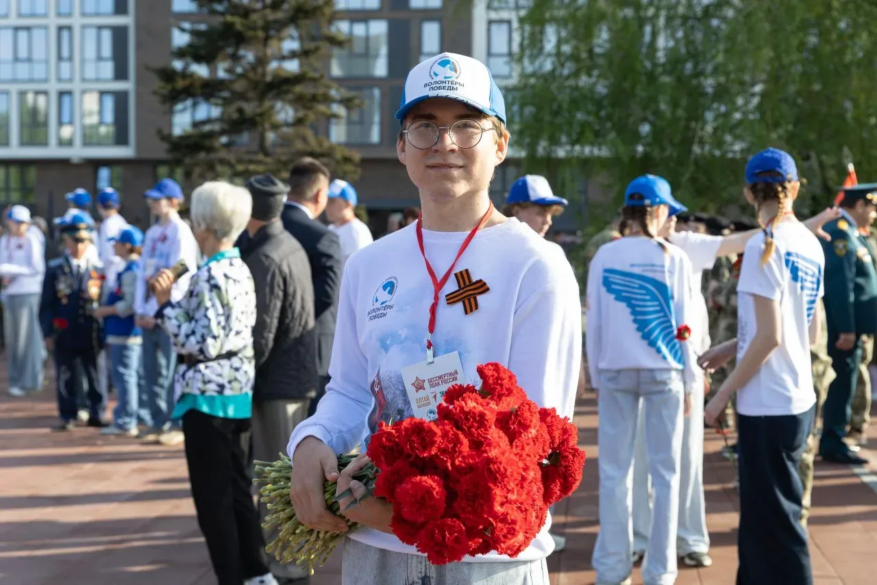 🎖 Вечная память героям: студенты колледжа почтили память павших воинов.   В День Победы сотрудники, 