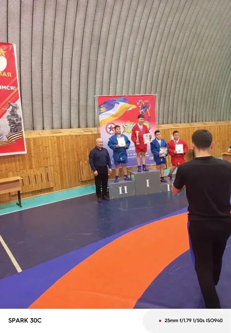 Поздравляем Мухайданова Чимит-Тамира, ученика 6 Б класса, занявшего 2 🥈место на открытом первенстве 