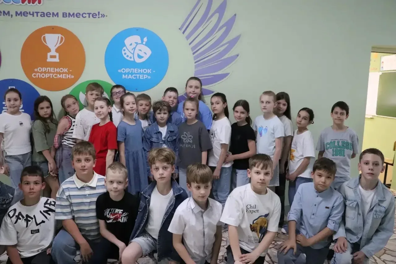 🔥 МОДНЫЙ ДЖИНСОВЫЙ ПРИГОВОР! 🔥   Сегодня в Гимназии №4 гремел легендарный Джинсовый день в рамках «Н