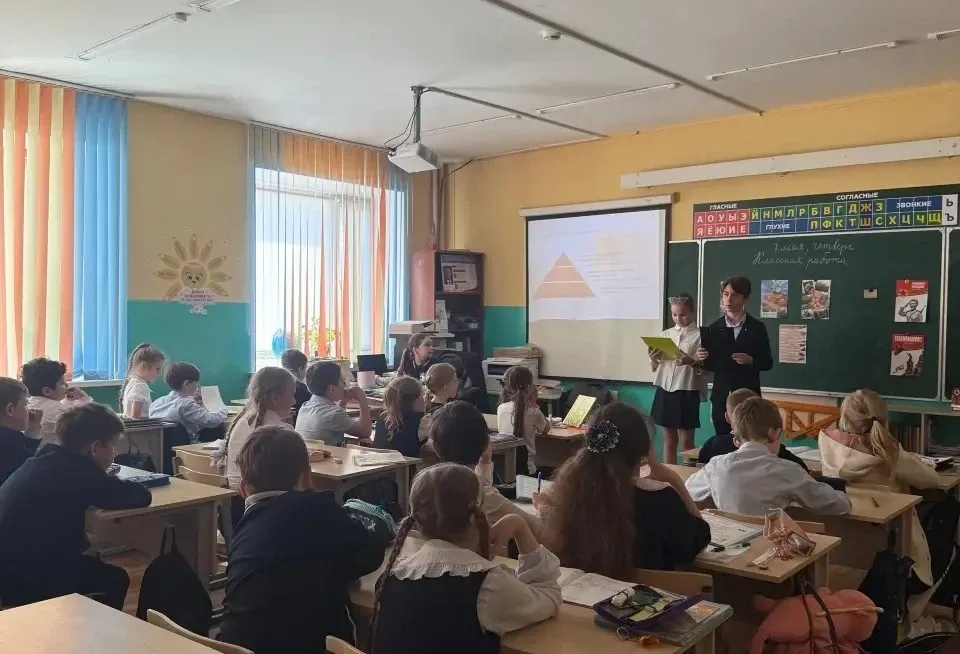 🚸 ЕДИНЫЙ ДЕНЬ БЕЗОПАСНОСТИ 🚸  В Гимназии прошел Единый день безопасности «Осторожно, железная дорога