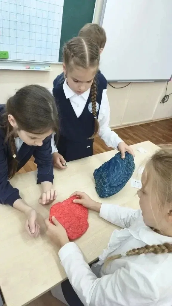 Экология как искусство!  ♻️К ребятам 1А класса (классный руководитель  Шутенко Н.В.) приходил в гост