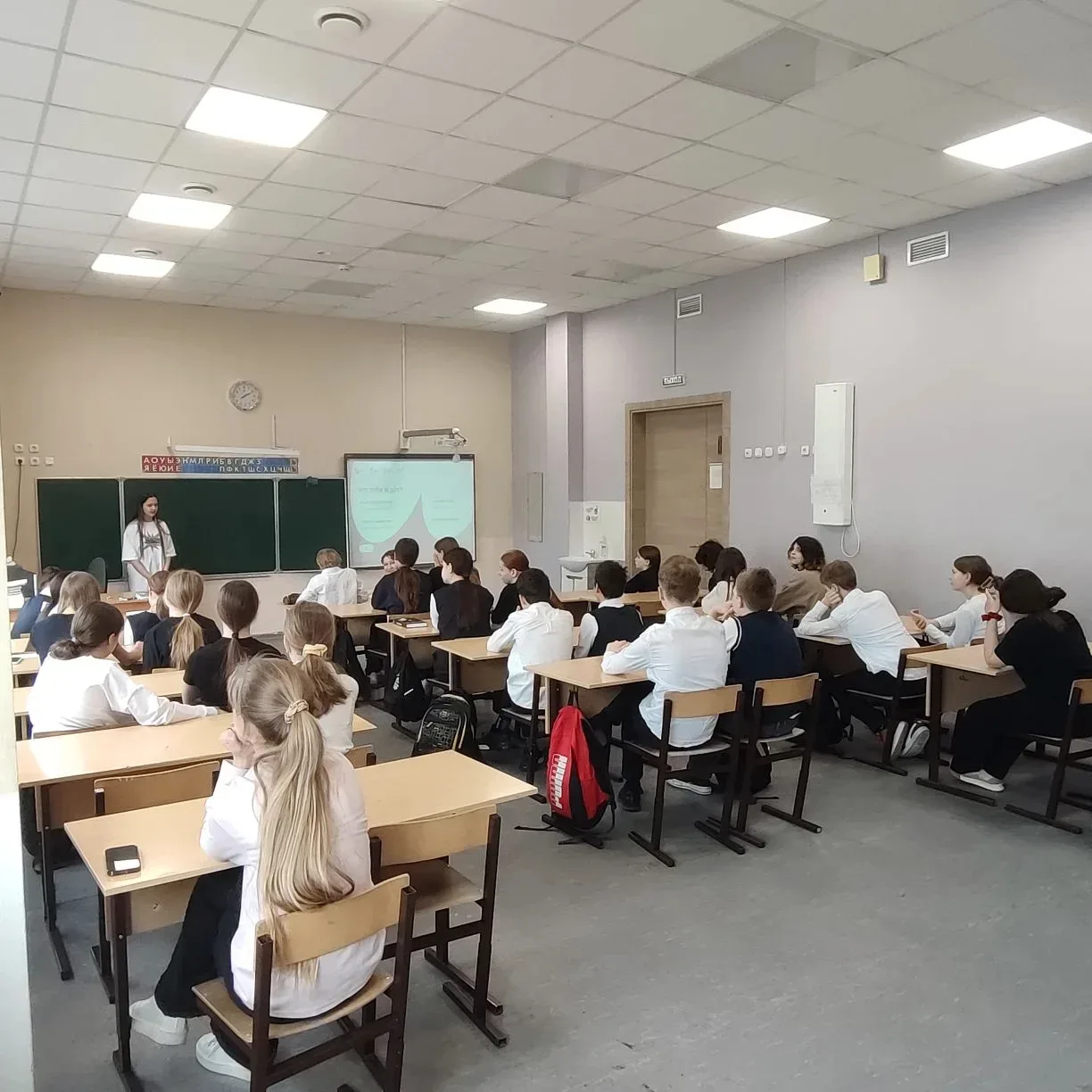 🌸 В #Родной36 прошли уникальные Разговоры о важном, посвящённые празднику Весны и Труда от представи